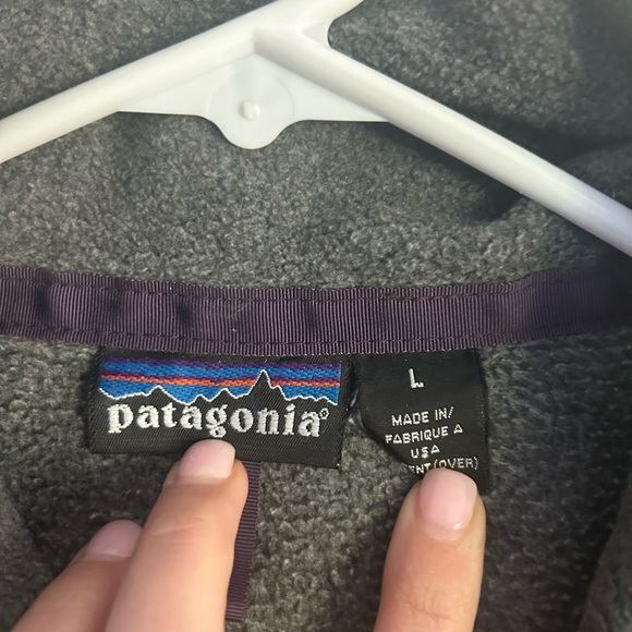 Patagonia charcoal gray full zip fleece - Picture 3 of 4